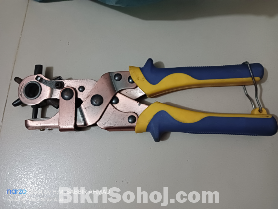 বেল্ট বা লেদার পাঞ্চ প্লায়ার